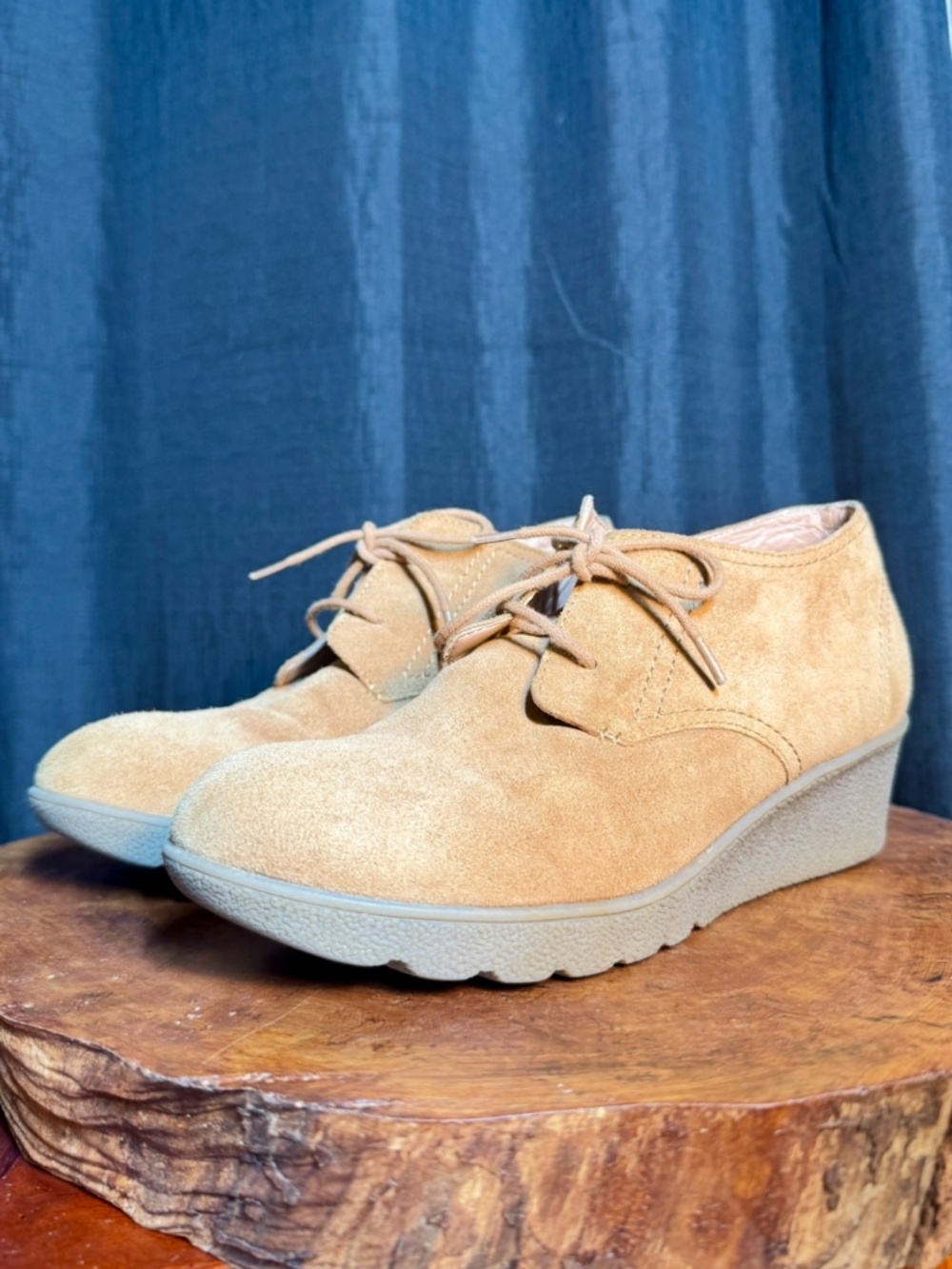 Lands’ End Tan Suede Wedge Oxford Comfort Shoes Size 8.5